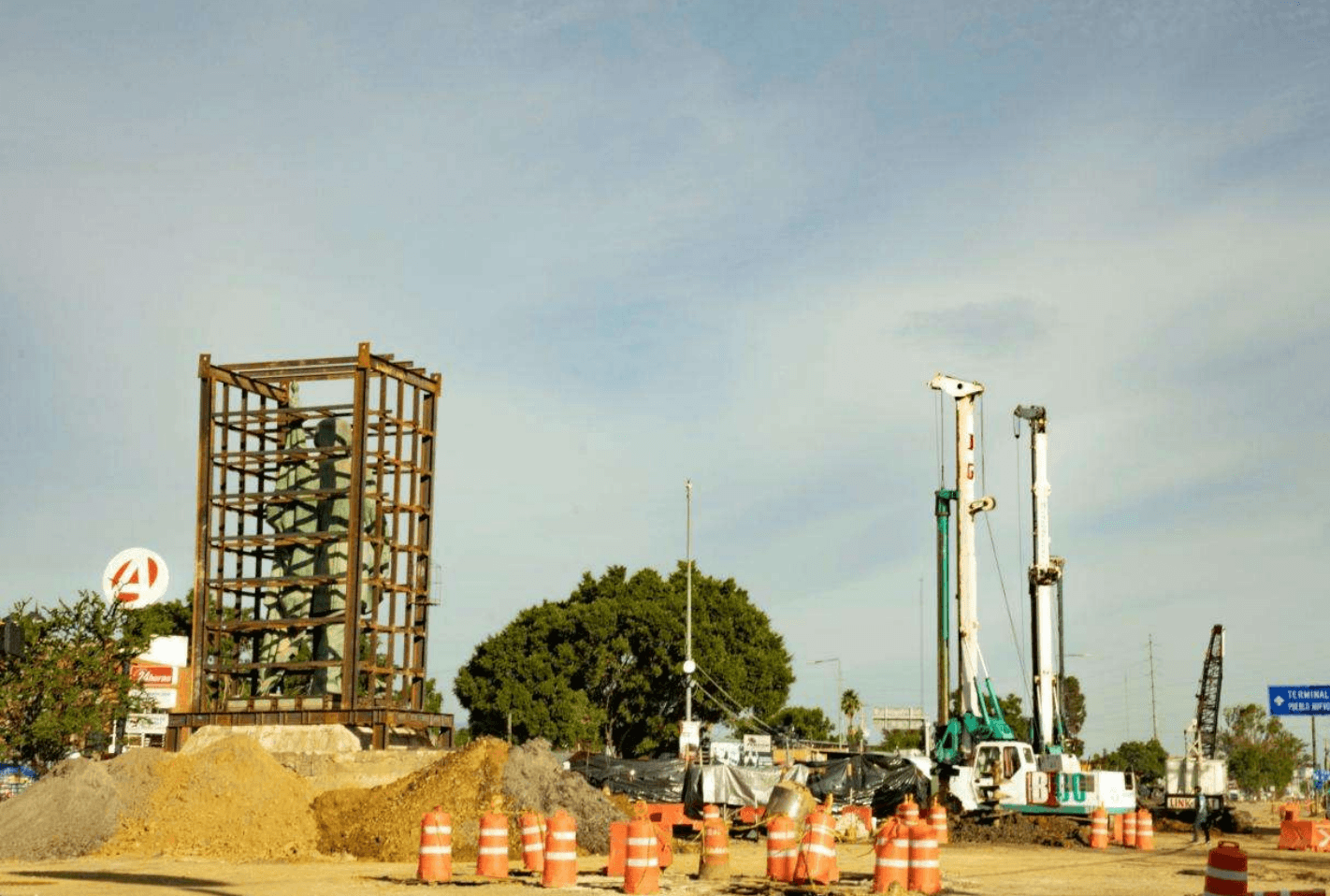 Obras del distribuidor vial en Viguera modifican la movilidad y la actividad comercial