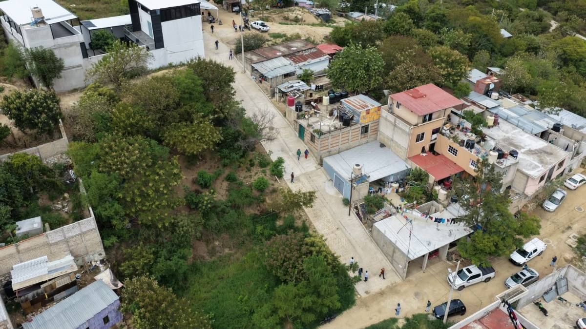 Inauguran andador pavimentado mediante trabajo comunitario en Oaxaca de Juárez