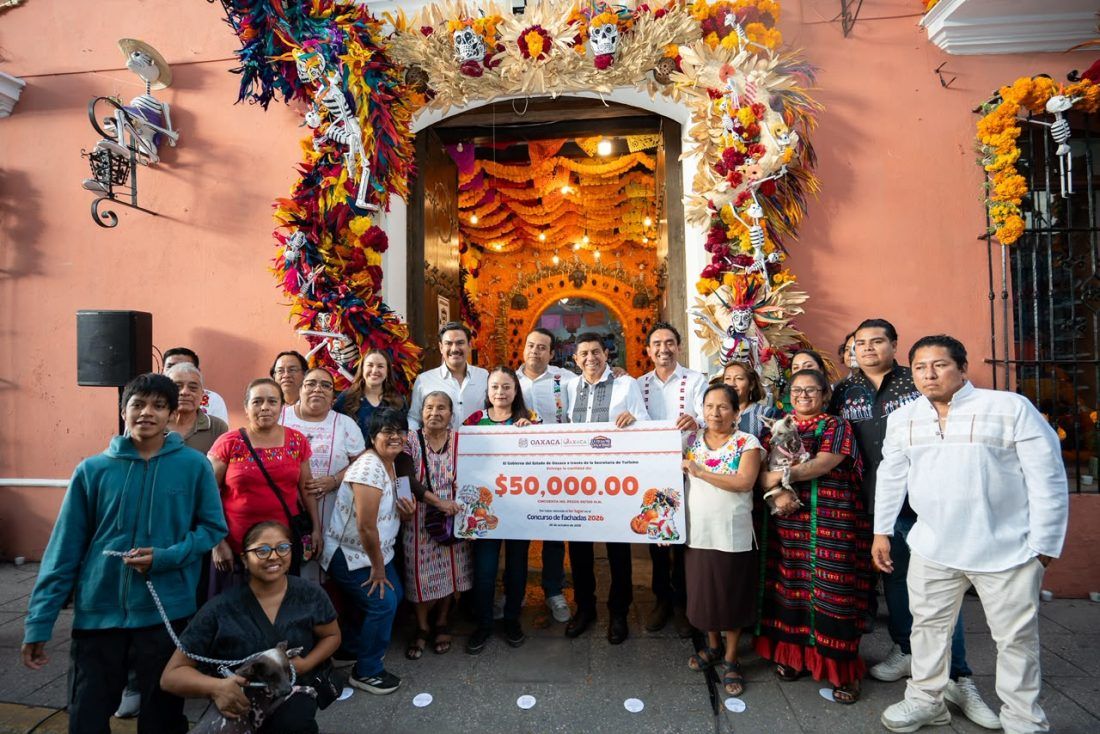 Oaxaca impulsa sus tradiciones de Día de Muertos con arte monumental y amplia participación comunitaria