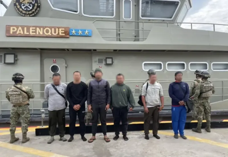La Marina rescata a seis migrantes náufragos frente a las costas de Chiapas