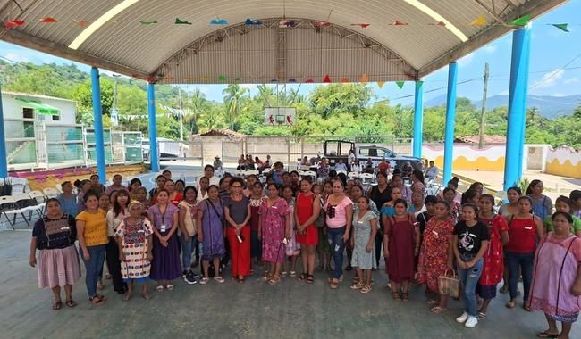 Mujeres amuzgas consolidan su liderazgo y derechos en Guerrero y Oaxaca